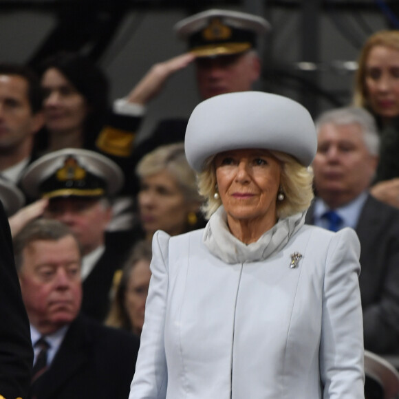 De quoi affronter de manière plus sereine le couronnement 
Camilla Parker Bowles, duchesse de Cornouailles - Cérémonie de mise en service du porte-avions de la Royal Navy, le HMS Prince of Wales, à la base navale de Portsmouth, le 10 décembre 2019. 