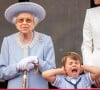Le prince Louis avait enchaîné les grimaces
La reine Elisabeth II d'Angleterre, Le prince Louis de Cambridge, Catherine (Kate) Middleton, duchesse de Cambridge - Les membres de la famille royale saluent la foule depuis le balcon du Palais de Buckingham, lors de la parade militaire "Trooping the Colour" dans le cadre de la célébration du jubilé de platine (70 ans de règne) de la reine Elizabeth II à Londres