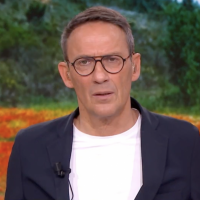 VIDEO "Il faut qu'il me rende mon pognon !" : Julien Courbet dépassé, un intervenant perd son sang-froid en direct