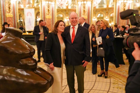 Exclusif - Kyo (l'artiste), le prince Albert II de Monaco - Vernissage de l'exposition "Ephemere", sculptures et toiles de de l'artiste Kyo par Lilly O Events à l'hôtel Intercontinental Paris le Grand Paris le 21 avril 2023 © Anne-Sophie Guebey via Bestimage