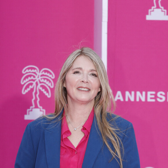 Si chacun d'eux a construit sa propre vie, ils ne se sont jamais perdus de vue pour autant.
Hélène Rollès ( Les mystères de L'amour) - Soirée d'ouverture de CanneSeries Saison 6 au Palais des Festivals de Cannes le 14 Avril 2023. © Denis Guignebourg/Bestimage