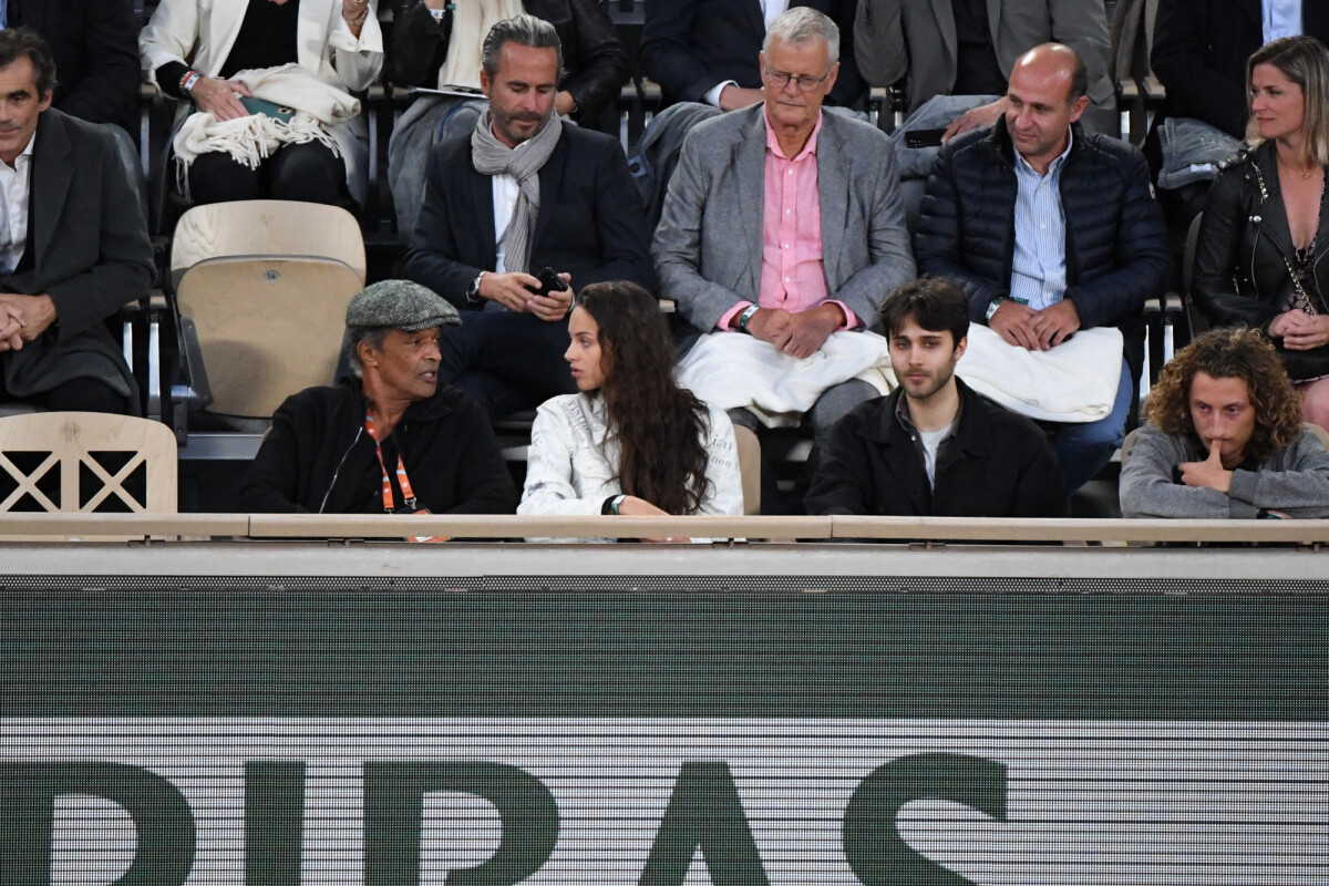 Photo : Tomathy semble vivre à Paris désormais et il vient tout juste ...