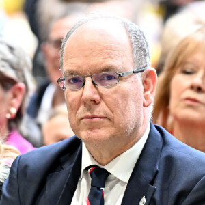 Exclusif - Le prince Albert II de Monaco, sa nièce, Camille Gottlieb, la marraine d'honneur du Téléthon monégasque, guidés par Muriel Agliardi, la présidente de l'association Monaco Maladies Génétiques, ont inauguré la 36ème édition du Téléthon au Grimaldi Forum à Monaco. Le 3 décembre 2022. © Bruno Bebert / Bestimage 