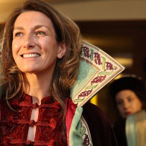 Anne-Claire Coudray lors de la fête de la fleur et l'intronisation de personnalités commandeurs et ambassadeurs par la Commanderie du Bontemps au Château Smith Haut Lafitte à Martillac le 27 avril 2023. © Fabien Cottereau / Patrick Bernard / Bestimage