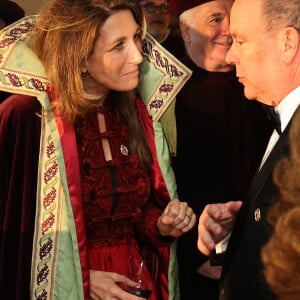 Anne-Claire Coudray et le prince Albert II de Monaco lors de la fête de la fleur et l'intronisation de personnalités commandeurs et ambassadeurs par la Commanderie du Bontemps au Château Smith Haut Lafitte à Martillac le 27 avril 2023. © Fabien Cottereau / Patrick Bernard / Bestimage