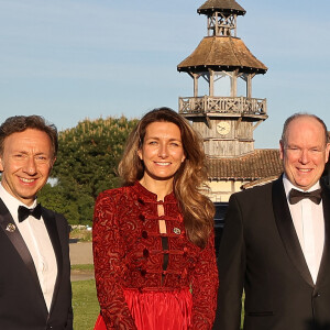 Stéphane Bern, Anne-Claire Coudray et le prince Albert II de Monaco lors de la fête de la fleur et l'intronisation de personnalités commandeurs et ambassadeurs par la Commanderie du Bontemps au Château Smith Haut Lafitte à Martillac le 27 avril 2023. © Fabien Cottereau / Patrick Bernard / Bestimage