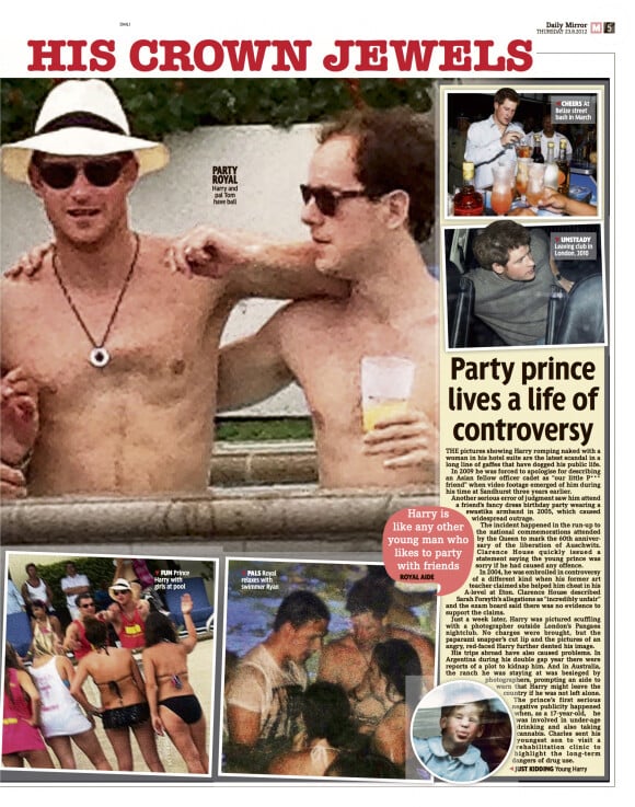 Archives - Le prince Harry, torse nu, en une du journal "Daily Mirror". Le 23 août 2012