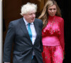 Nouveau scandale pour Boris Johnson
Boris Johnson et sa femme Carrie quittent le 10 Downing Street à Londres, après la passation de pouvoir à la nouvelle Première ministre britannique. 