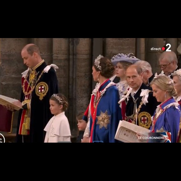 Louis de Galles était aux côtés de sa soeur Charlotte pour la procession de Charles III.