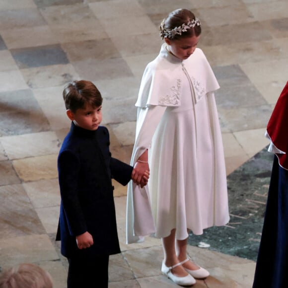 Le prince William, prince de Galles, et Catherine (Kate) Middleton, princesse de Galles, Le prince Louis de Galles et La princesse Charlotte de Galles - Les invités à la cérémonie de couronnement du roi d'Angleterre à l'abbaye de Westminster de Londres.