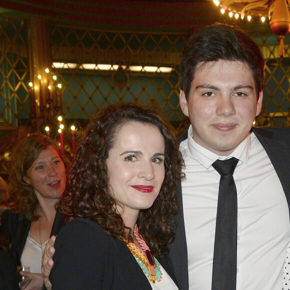 Bruno Gaccio, son fils Enzo et sa compagne Anne-Laure Gruet - Soirée de la 28ème Nuit des Molières au théâtre des Folies Bergère à Paris. Le 23 mai 2016 © Coadic Guirec / Bestimage