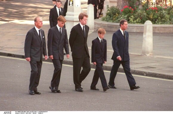Le prince Harry a gardé un souvenir traumatisant des funérailles de sa mère Lady Di, le 6 septembre 1997 à Londres. 