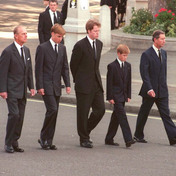 Le prince Harry a gardé un souvenir traumatisant des funérailles de sa mère Lady Di, le 6 septembre 1997 à Londres. 