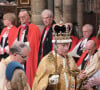 Peu avant, le souverain avait prêté serment de servir ses sujets et de protéger l'Eglise d'Angleterre dont il est le chef suprême, et avait reçu l'onction, protégé des regards par des paravents.
Le roi Charles III d'Angleterre - Les invités à la cérémonie de couronnement du roi d'Angleterre à l'abbaye de Westminster de Londres, Royaume Uni, le 6 mai 2023.