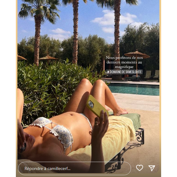 Il n'en fallait pas plus pour que les internautes crient au scandale.
Camille Cerf, enceinte, dévoile son baby-bump dans un maillot de bain deux-pièces sur Instagram
