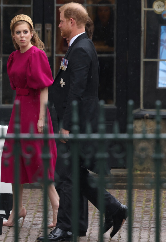 Les invités à la cérémonie de couronnement du roi d'Angleterre à l'abbaye de Westminster de Londres La princesse Beatrice d'York et Le prince Harry, duc de Sussex lors de la cérémonie de couronnement du roi d'Angleterre à Londres, Royaume Uni, le 6 mai 2023.