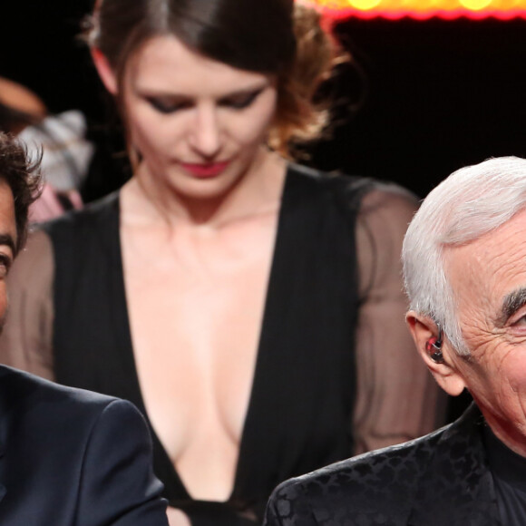 Patrick Bruel et Charles Aznavour à l'enregistrement de l'émission "Hier Encore" N°2 à l'Olympia de Paris, le 10 janvier 2013. © Borde-Moreau / Bestimage