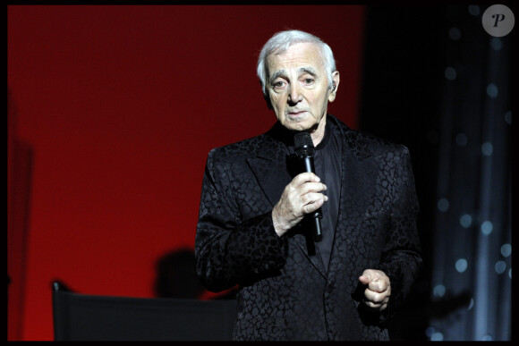 Charles Aznavour à l'Olympia de Paris, le 28 septembre 2011. © Agence / Bestimage