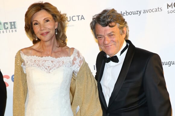 Il a assisté au mariage de Laura Smet en 2019
Béatrice Schönberg et son mari Jean-Louis Borloo - Soirée de Gala "Africa on the Rock" de l'AMREF Flying Doctors en partenariat avec la Fondation Princesse Charlene de Monaco à l'hôtel de Paris, le 17 octobre 2015 à Monaco.