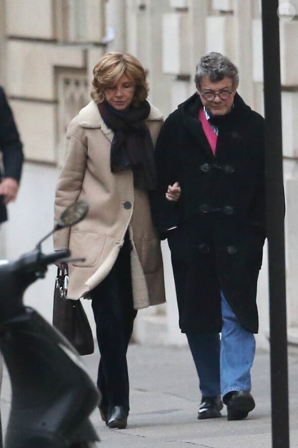 Jean Louis Borloo et Beatrice Schonberg se promenent dans les rues de Paris. Le 17 novembre 2013