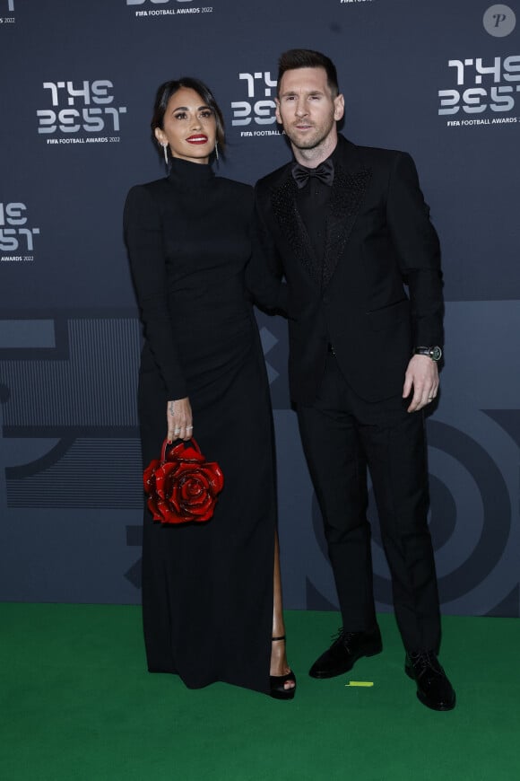 Lionel "Leo" Messi et sa femme Antonella Roccuzzo - Arrivées à la cérémonie des Best FIFA Football Awards à la salle Pleyel à Paris, France, le 27 février 2023. Cyril Moreau/Bestimage