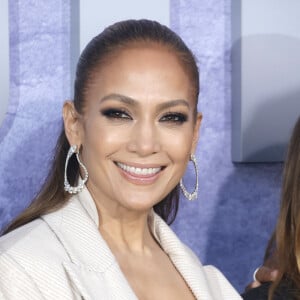 Jennifer Lopez - Photocall de la première du film "The Mother" à Los Angeles le 10 mai 2023.  