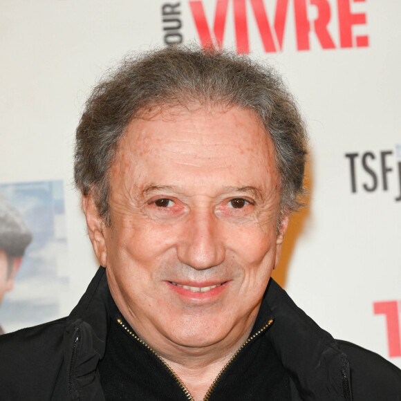 Michel Drucker - Photocall à la première du film "Tourner pour vivre" sur la vie cinématographique du réalisateur C.Lelouch à Paris le 25 avril 2022. © Coadic Guirec / Bestimage 