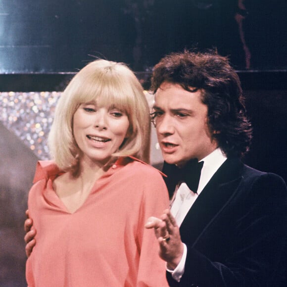 Michel Sardou et Mireille Darc en 1975.