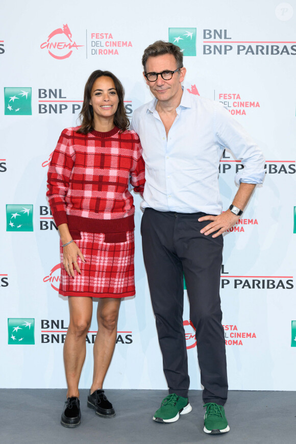 Bérénice Bejo et son mari, le réalisateur Michel Hazanavicius lors du photocall de "Coupez" au Rome Film Festival, le 14 octobre 2022. 