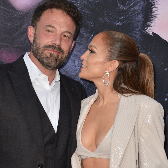 La chanteuse avait l'air "triste"
Ben Affleck et Jennifer Lopez - Photocall de la première du film "The Mother" à Los Angeles le 10 mai 2023. 