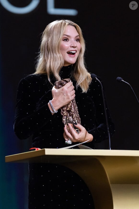 Virginie Efira César De La Meilleure Actrice Dans Revoir Paris - 48ème cérémonie des César à l'Olympia à Paris le 24 février 2023 © Borde / Jacovides / Bestimage 