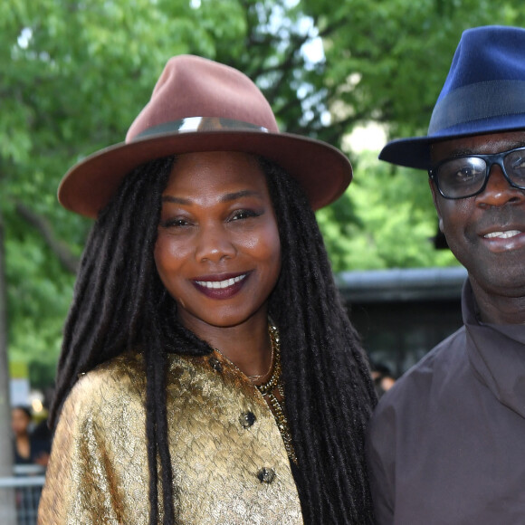 Lilian Thuram et sa compagne Kareen Guiock - Arrivées à la première cérémonie des Flammes, dédiée au rap au Théâtre du Châtelet à Paris. Le 11 mai 2023 © Veeren / Bestimage