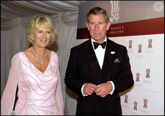 Et c'est sur Diana qu'elle va jeter son dévolu.
Charles III et Camilla Parker Bowles