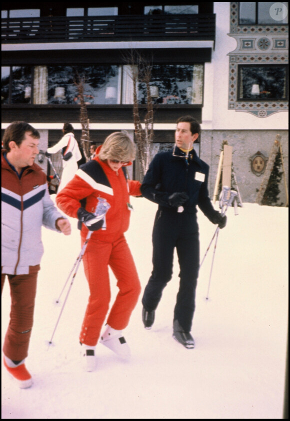 Le prince Charles et Diana au ski