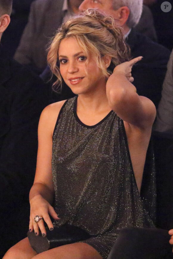 Shakira s'éclate à Miami avec un mannequin très connue
Gerard Piqué reçoit le prix du meilleur athlète catalan lors d'une cérémonie à Barcelone. La chanteuse Shakira était à ses côtés