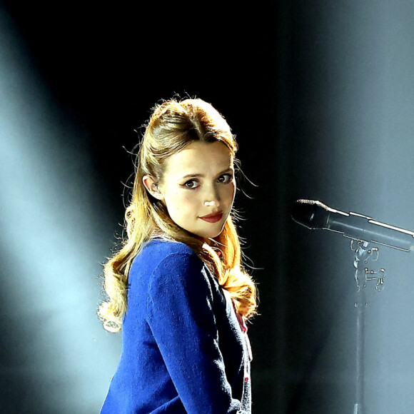 Exclusif - La chanteuse Angèle - Enregistrement de l'émission "Le gala des Pièces Jaunes, le concert événement" au Zenith de Paris, diffusée le 28 janvier sur France 2. Le 25 janvier 2023 © Dominique Jacovides / Bestimage 