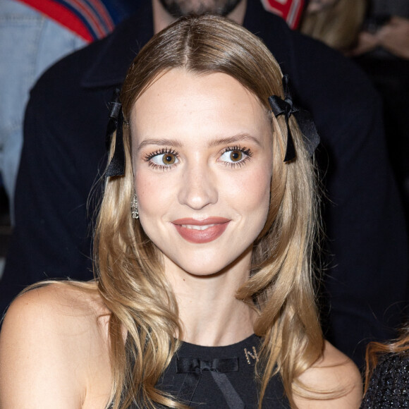 Angèle - Front Row au deuxième défilé de mode Haute-Couture Chanel au Grand Palais Éphémère lors de la Fashion Week Printemps-été 2023 de Paris, France, le 24 janvier 2023. © Olivier Borde/Bestimage 