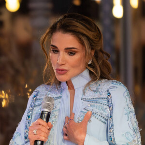 Rania de Jordanie a honoré sa belle-fille Rajwa pour la cérémonie du henné.
Dîner de pré-mariage du prince Hussein de Jordanie et de Rajwa al Saif, au palais royal à Amman (Jordanie). 