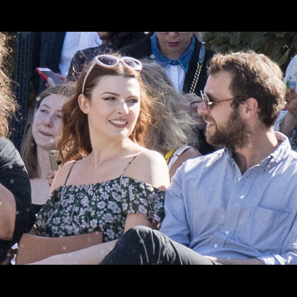 Elodie Frégé et son compagnon Cyril Mokaiesh - Présentation Petit Bateau x Marie-Agnès Gillot dans le bassin du jardin du Palais Royal à Paris, France, le 3 juillet 2017. 