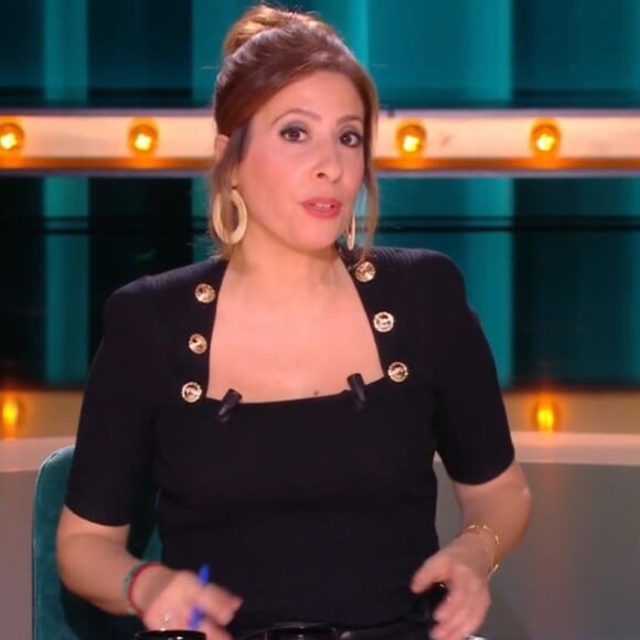 Léa Salamé dans "Quelle époque !" sur France 2 le 27 mai 2023.