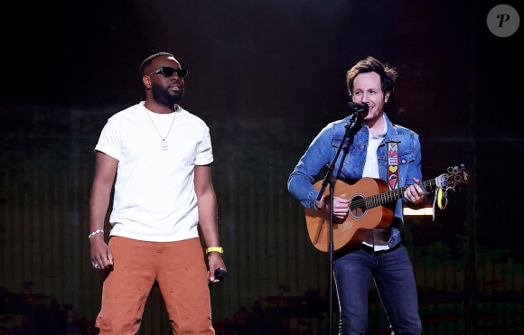 Exclusif - Gims et Vianney - Enregistrement de l'émission "Le gala des Pièces Jaunes, le concert événement" au Zenith de Paris, diffusée le 28 janvier sur France 2. Le 25 janvier 2023 © Dominique Jacovides / Bestimage