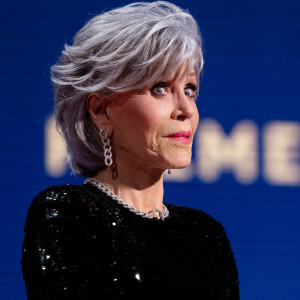 Son geste a été très commenté sur les réseaux sociaux
Jane Fonda - Cérémonie de clôture du 76ème Festival International du Film de Cannes, au Palais des Festivals à Cannes. Le 27 mai 2023 © Borde-Jacovides-Moreau / Bestimage 