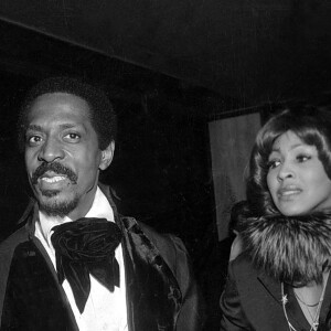 Sans maquillage et coiffée d'une perruque, il n'en fallait pas plus pour inquiéter ses fans
Rétro - Ike et Tina Turner - La chanteuse Tina Turner est morte à l'âge de 83 ans, le 24 mai 2023. 