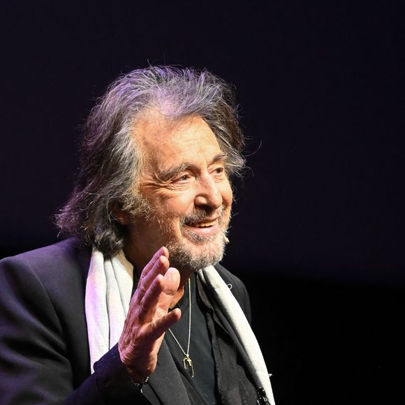 Plusieurs médias américains ont annoncé l'heureux évènement 
Exclusif - Al Pacino - Al Pacino est sur la scène de la salle Pleyel pour sa conférence spectacle "An evening with Al Pacino" à Paris le 25 avril 2023. © Coadic Guirec / Bestimage 