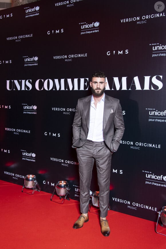 Illan Castronovo au photocall de la soirée "Unis comme jamais" au profit de l'Unicef, au pavillon Cambon à Paris. Le 8 novembre 2021. © Pierre Perusseau / Bestimage