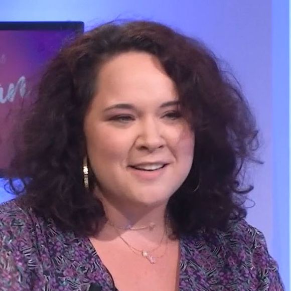 Et elle a révélé qu'elle était de nouveau célibataire
Magalie Vaé dans "Chez Jordan", le 2 juin 2023