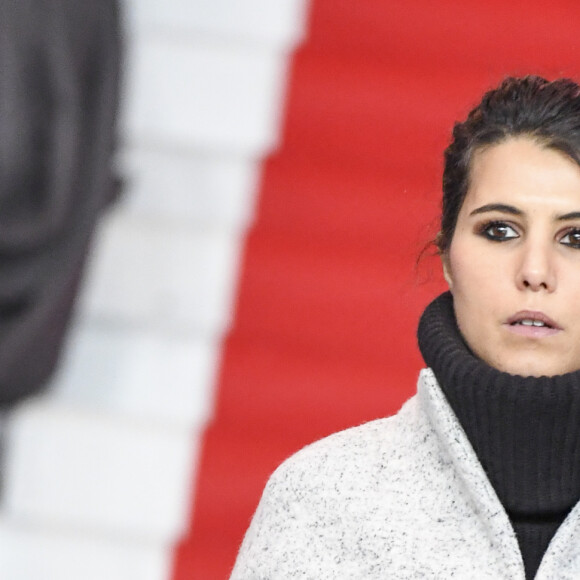 Karine Ferri - Karine Ferri encourage son compagnon Yoann Gourcuff lors du match Psg-Rennes au Parc des Princes à Paris le 6 novembre 2016. (victoire 4-0 du Psg) © Pierre Perusseau/Bestimage