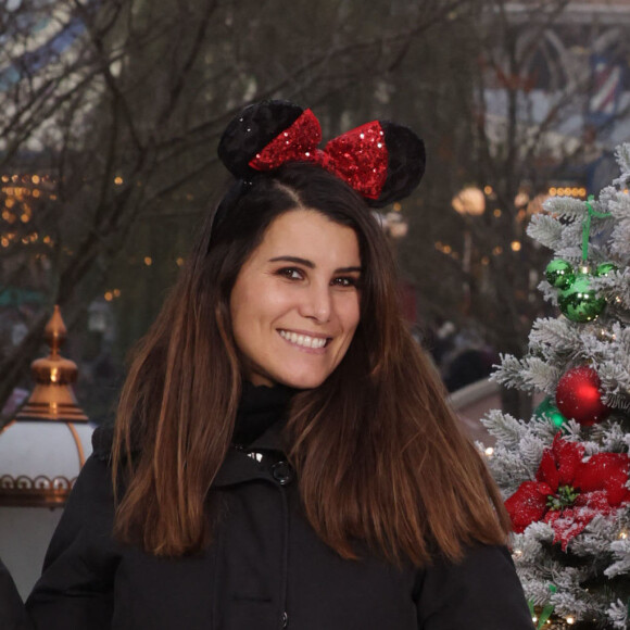 Une petite fille prénommée Sasha et née le 3 mai 2023
 
Karine Ferri - Les célébrités fêtent Noël à Disneyland Paris en novembre 2021. La féérie de Noël brille de mille feux à Disneyland Paris ! Pour célébrer l'ouverture de la saison, plusieurs célébrités se sont retrouvées au Parc pour découvrir les festivités les plus magiques d'Europe et rencontrer les Personnages Disney dans leur plus beaux habits de Noël. © Disney via Bestimage