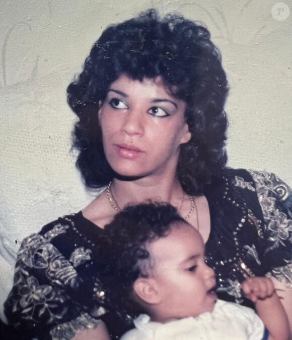 Photo Amel Bent D voile Une Photo D elle Et De Sa Maman Ode Photo Amel Bent D voile Une Photo D elle Et De Sa Maman Ode