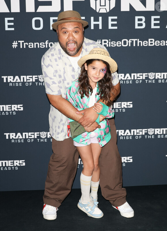 Raphäl Yem avec sa fille - Première du film "Transformers: Rise of the Beasts" au cinéma Le Grand Rex à Paris le 6 juin 2023. © ©oadic Guirec/Bestimage